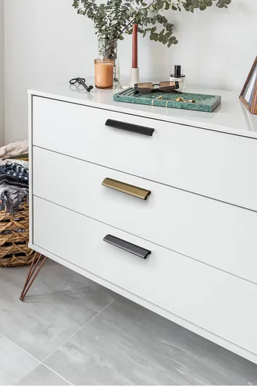 bedroom furniture handles