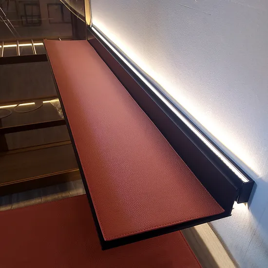 Aluminum Display Shelf Lighting LED Wall Mounting Shelves with LED Linear Light