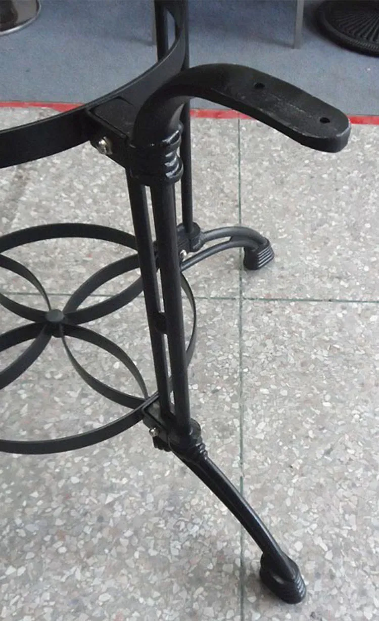 Antique Ornamental Wourght Cast Iron Table Legs for Restaurant Diner Table