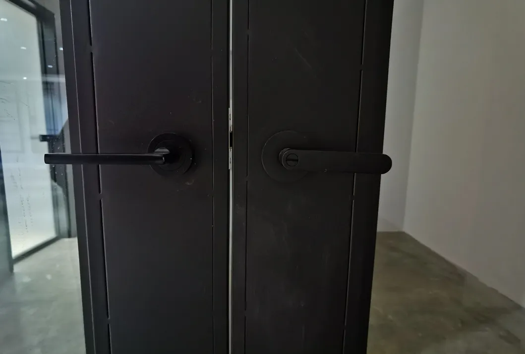 Innovative Door Solutions Modern Office, Room Divider Screens French Style